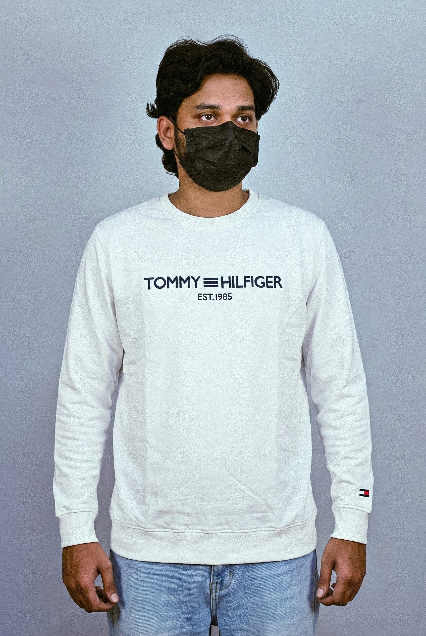 Men’s White Tommy Hilfiger Core Logo Sweatshirt | Classic Fit